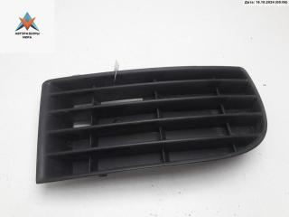 заглушка (решетка) в бампер Volkswagen Golf 5 поколение 2004, 1.4 л., бензин, МКПП, чёрный, хетчбэк 3 дв.