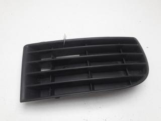заглушка (решетка) в бампер Volkswagen Golf 5 поколение 2004, 1.4 л., бензин, МКПП, чёрный, хетчбэк 3 дв.