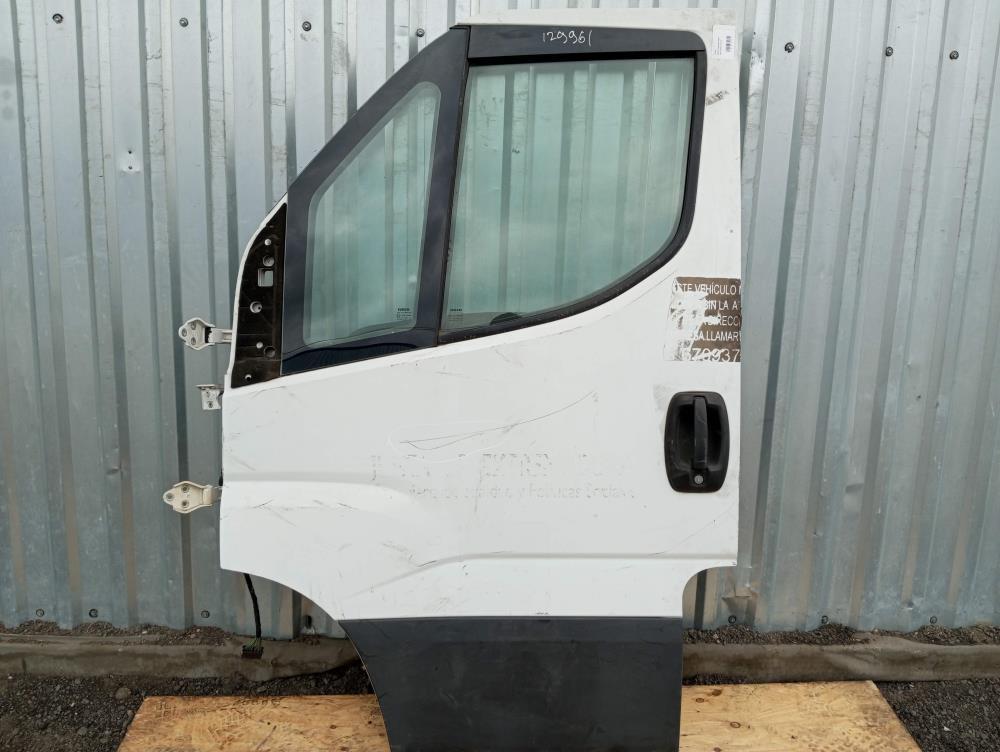 дверь передняя левая IVECO Daily 6 поколение 2017, цвет - фото №1