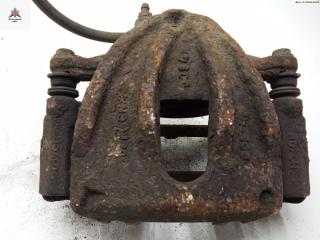 суппорт передний правый Toyota Avensis 2 поколение (T250) 2003, 2.0 л., дизель, МКПП, зелёный, универсал, 47730-05060