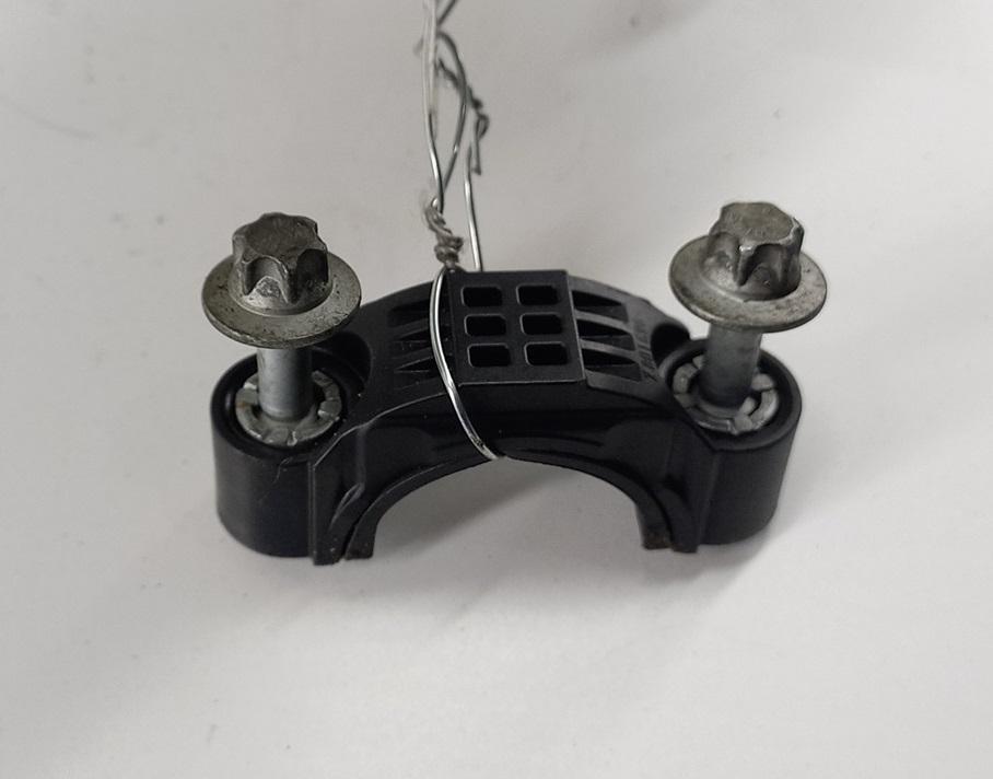 кронштейн (крепление) BMW 3 E90/E91/E92/E93 2008, 2.0 л., дизель, МКПП, чёрный, универсал, 7801696