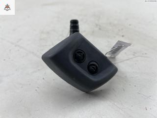 форсунка омывателя фары Land Rover Discovery 3 поколение 2006, 2.7 л., дизель, АКПП, красный, внедорожник 5 дв.