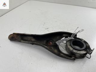 вилка сцепления Toyota Yaris Verso 2003, 1.3 л., бензин, МКПП, красный, минивэн