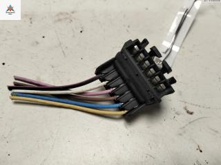 разъем (фишка) проводки Renault Scenic 1 поколение [рестайлинг] 2001, 1.6 л., бензин, МКПП, красный, минивэн, 7051