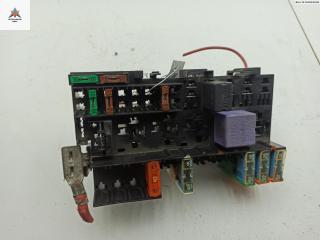 блок предохранителей Renault Megane 1 поколение [рестайлинг] 2001, 1.4 л., бензин, МКПП, серый, хетчбэк 5 дв., 7703497782