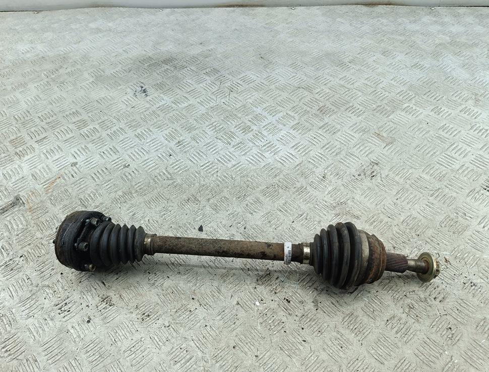 полуось передняя левая (приводной вал, ШРУС) Volkswagen Golf-4 2000, 1.4 л., бензин, МКПП, серый, хетчбэк 5 дв.