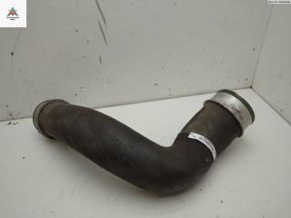 патрубок интеркулера Volkswagen Transporter T5 2004, 2.5 л., дизель, МКПП, чёрный, микроавтобус, 7H0145709A