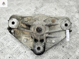 Опора амортизатора переднего (верхняя) Volkswagen Touareg 1 поколение [рестайлинг] 2007, 3.0 л., дизель, АКПП, чёрный, внедорожник 5 дв.