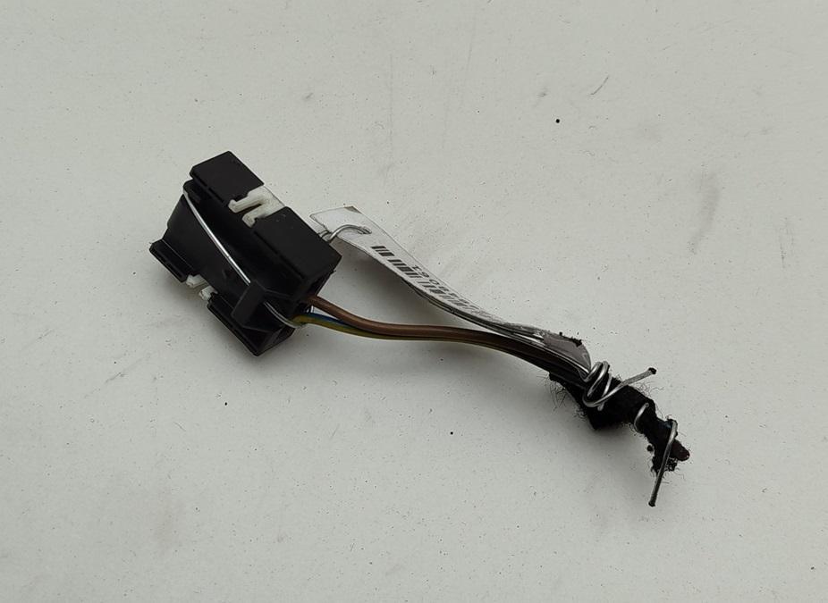 разъем (фишка) проводки BMW 3 E46 2001, 2.2 л., бензин, МКПП, синий, универсал, 8369712