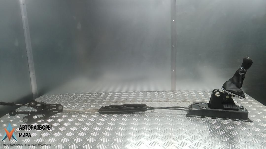 кулиса Skoda Octavia 3 поколение (A7) 2014, 1.6 л., дизель, МКПП, хетчбэк 5 дв., 5Q0711049AP, 5E2711113L - фото №1