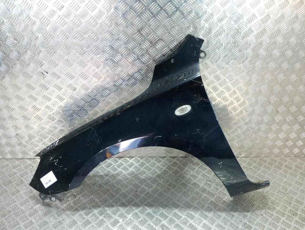 крыло переднее левое Mazda 3 BK 2005, цвет - фото №1