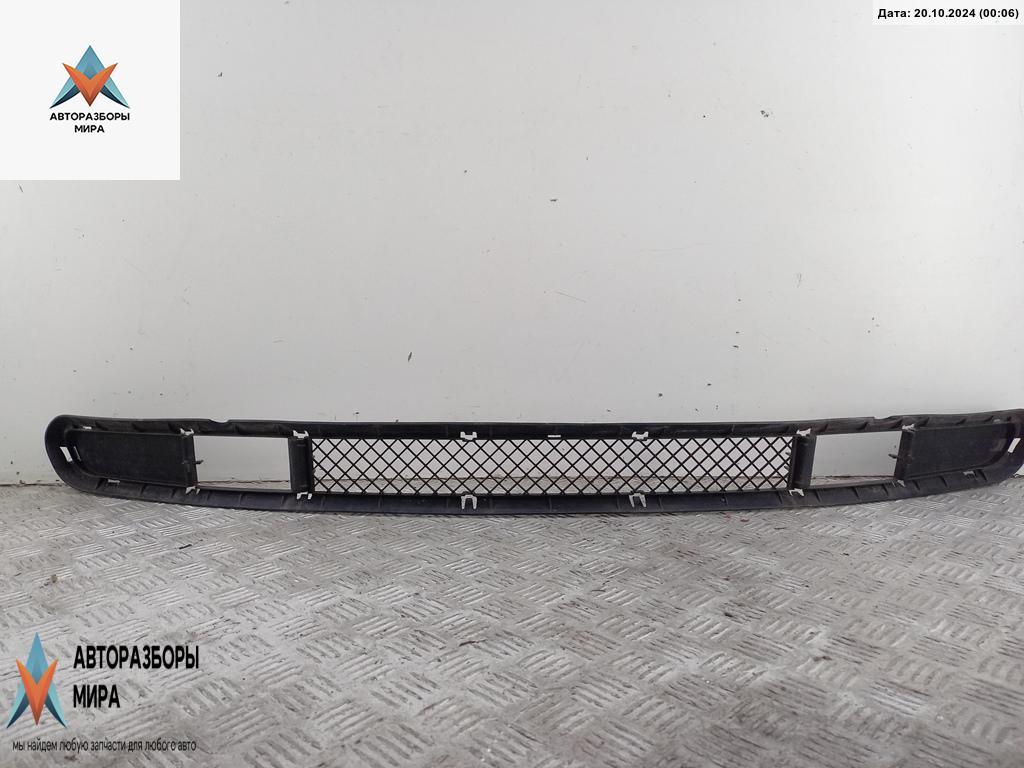 заглушка (решетка) в бампер BMW 3 серия E46 1999, 2.8 л., бензин, АКПП, серый, универсал, 8192875 - фото №1