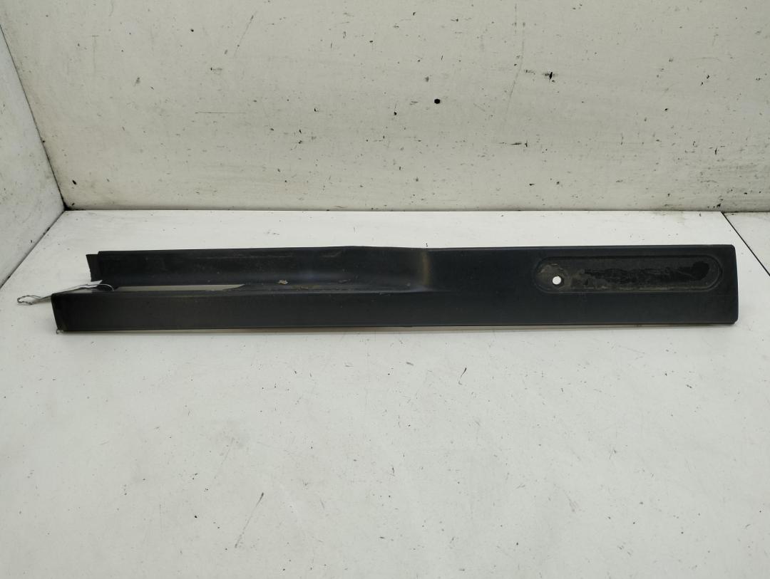 накладка подсветки номера Skoda Felicia 1994, 1.3 л., бензин, МКПП, синий, хетчбэк 5 дв., 44196296