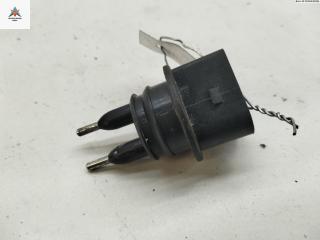 датчик уровня омывающей жидкости Volkswagen Touareg 1 поколение [рестайлинг] 2007, 3.0 л., дизель, АКПП, чёрный, внедорожник 5 дв., 7M0919376