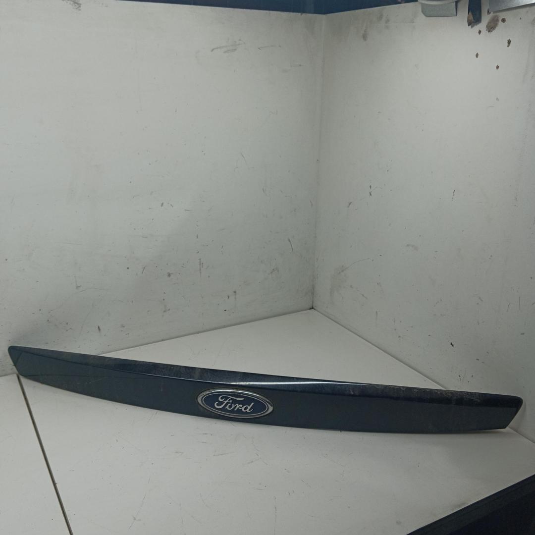 накладка подсветки номера Ford Mondeo III 2006, 2.0 л., дизель, МКПП, чёрный, хетчбэк 5 дв., 1S71F43400AC