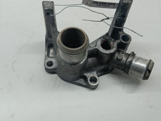 фланец (тройник) системы охлаждения Ford Focus 2 поколение 2004, 1.6 л., i, бензин, МКПП, серый, хетчбэк 3 дв., 1N1G8594