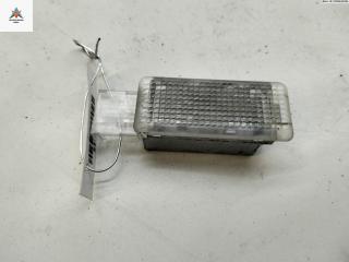 фонарь салона (плафон) Volkswagen Touareg 1 поколение [рестайлинг] 2007, 3.0 л., дизель, АКПП, чёрный, внедорожник 5 дв., 6L0947585