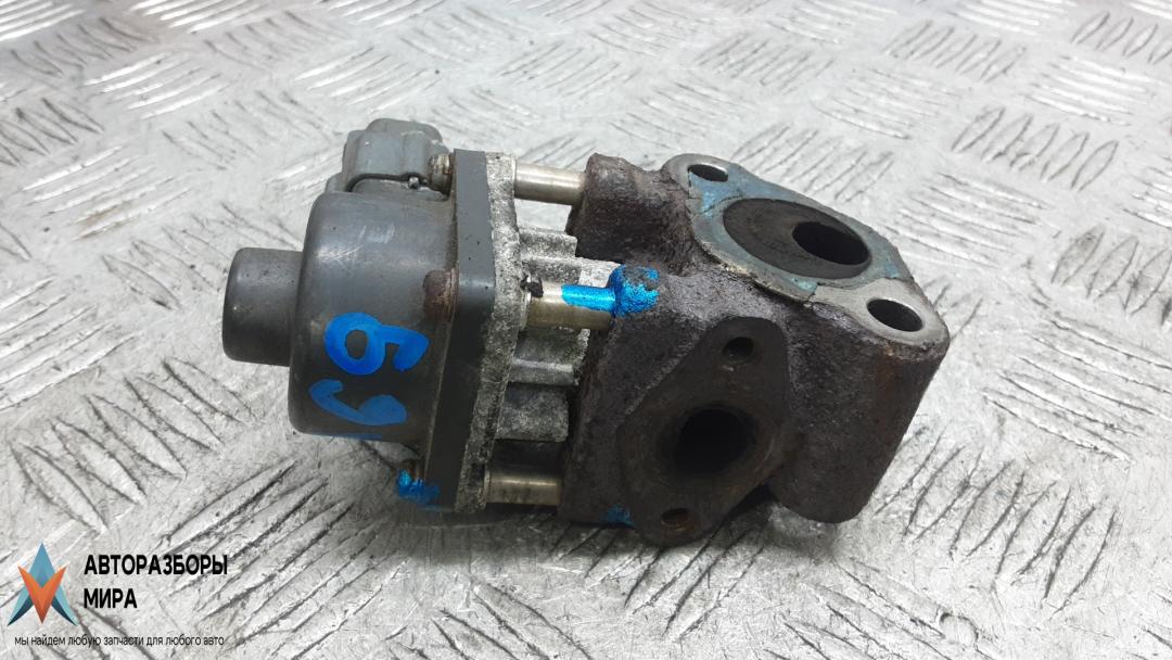 Клапан EGR бензиновый Suzuki SX4 1 поколение 2008, 1.6 л., бензин, МКПП, хетчбэк 5 дв. - фото №1