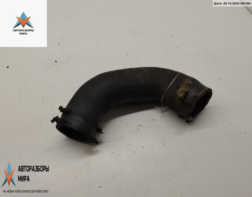 патрубок интеркулера Audi A4 B6 2003, 2.5 л., дизель, МКПП, серый, универсал, 8E0145843 - фото №1