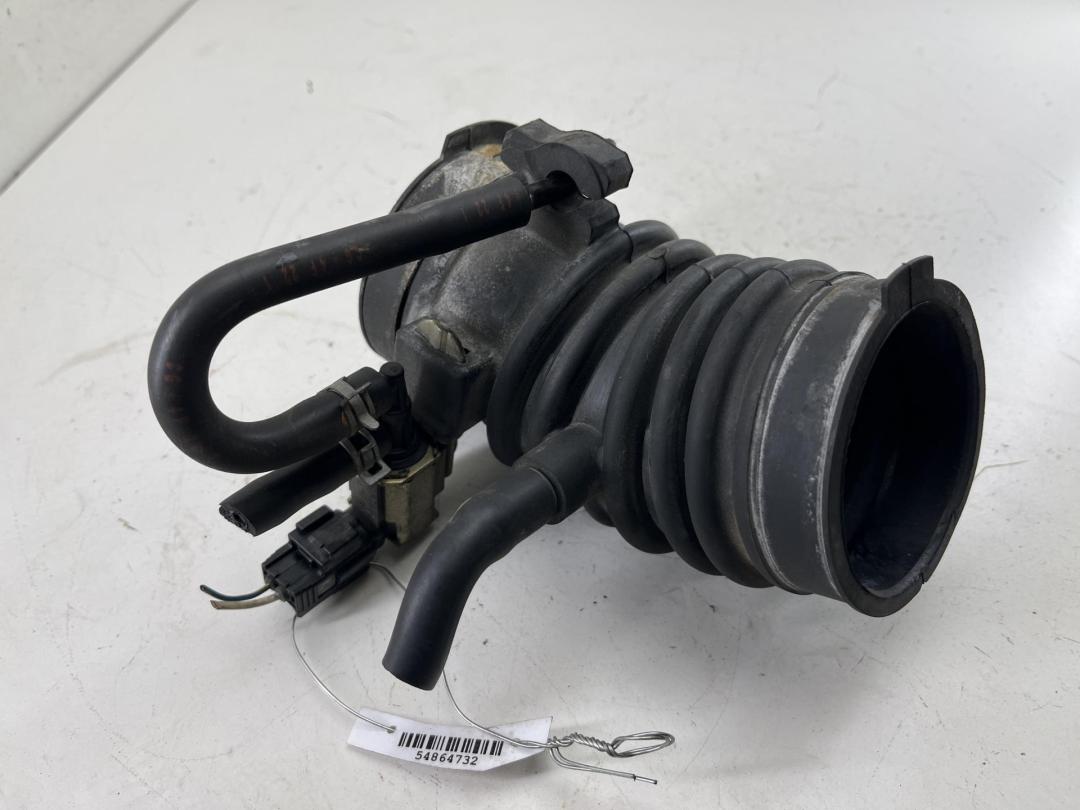 гофра инжектора Mazda 6 GG/GY 2004, 1.8 л., бензин, МКПП, универсал, L81313221