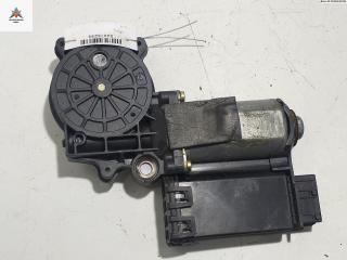 моторчик стеклоподъемника задний левый Citroen Xantia 1 поколение [рестайлинг] 1999, 2.0 л., МКПП, универсал, 0130821749