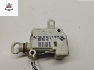 активатор замка багажника Audi A6 4B/C5 1999, 2.5 л., дизель, МКПП, синий, универсал, 3B0862159A