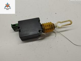 активатор замка багажника Audi A6 4B/C5 2000, 2.5 л., дизель, АКПП, чёрный, универсал, 4B9965115