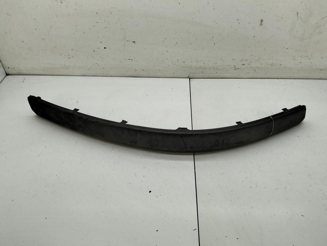 молдинг переднего бампера Volkswagen Passat B5 1997, 1.8 л., бензин, МКПП, зелёный, универсал, 3B0807718