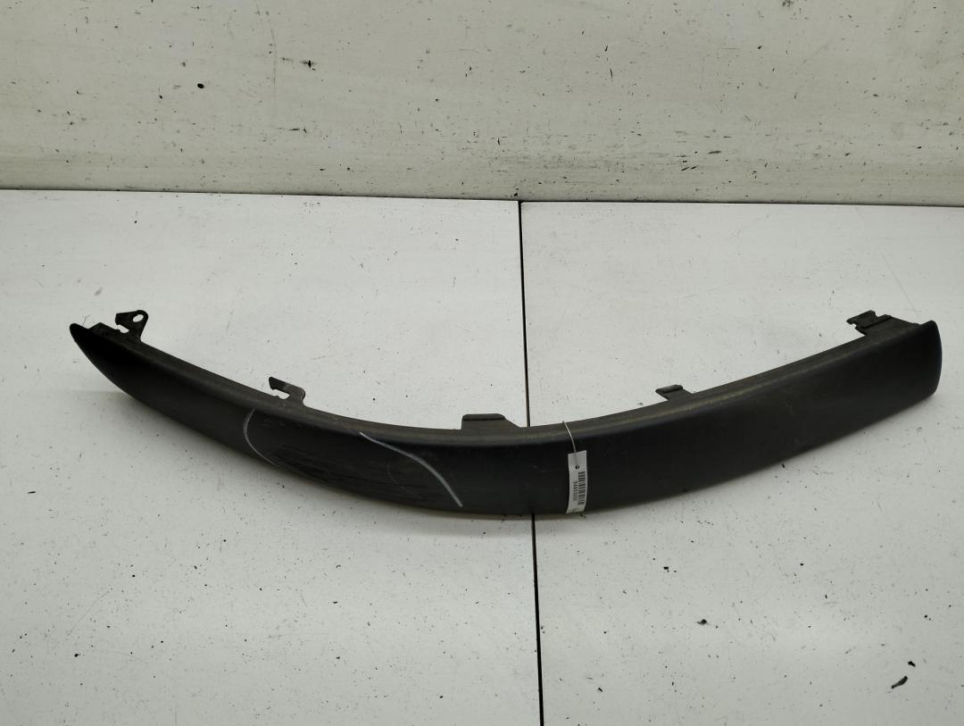 молдинг переднего бампера Volkswagen Passat B5+ (GP) 2002, 1.9 л., дизель, МКПП, белый, универсал, 3B0807718D