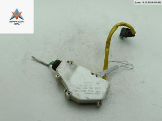 замок лючка топливного бака Volkswagen Sharan 1 поколение [рестайлинг] 2001, 1.8 л., бензин, МКПП, серый, минивэн, 7M0959775C