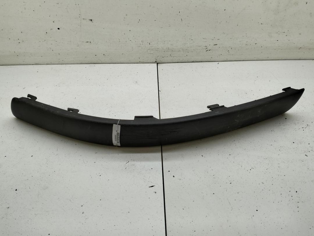 молдинг переднего бампера Volkswagen Passat B5+ (GP) 2001, 1.6 л., бензин, МКПП, жёлтый, универсал, 3B0807717D