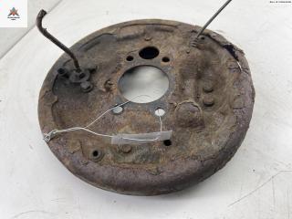 защитный кожух тормозного механизма Mitsubishi Carisma 1 поколение [рестайлинг] 1999, 1.6 л., бензин, МКПП, синий, седан