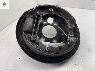 защитный кожух тормозного механизма Mitsubishi Carisma 1 поколение [рестайлинг] 1999, 1.6 л., бензин, МКПП, синий, седан