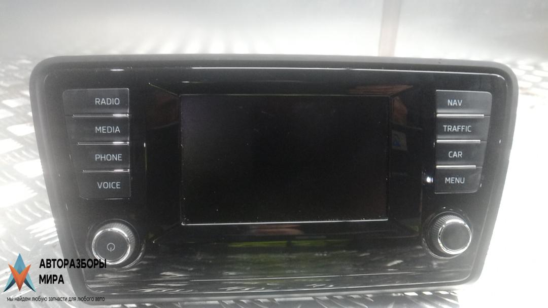 магнитола Skoda Octavia 3 поколение (A7) 2014, 1.6 л., дизель, МКПП, хетчбэк 5 дв., 5E0919605D - фото №1