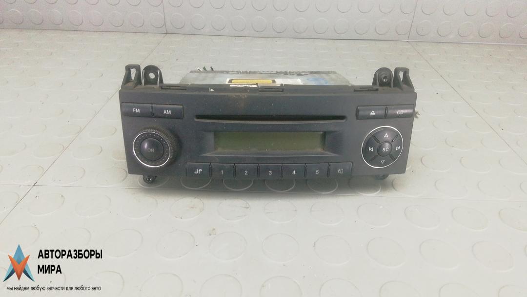 магнитола Mercedes-Benz Sprinter 2 поколение (W906) 2006, 2.2 л., CDI 215/315/415, дизель, МКПП, микроавтобус - фото №1