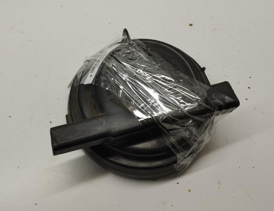 крышка фары Audi 100 C4 1992, 2.8 л., бензин, МКПП, зелёный, седан, 12827600