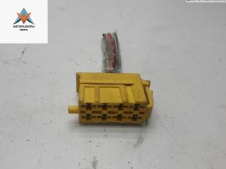 разъем (фишка) проводки Volkswagen Passat B4 1995, 1.8 л., бензин, МКПП, зелёный, универсал, 357971971A