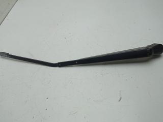 Щеткодержатель (поводок стеклоочистителя) задний Toyota Corolla 1997, 1.3 л., бензин, МКПП, красный, хетчбэк 3 дв.