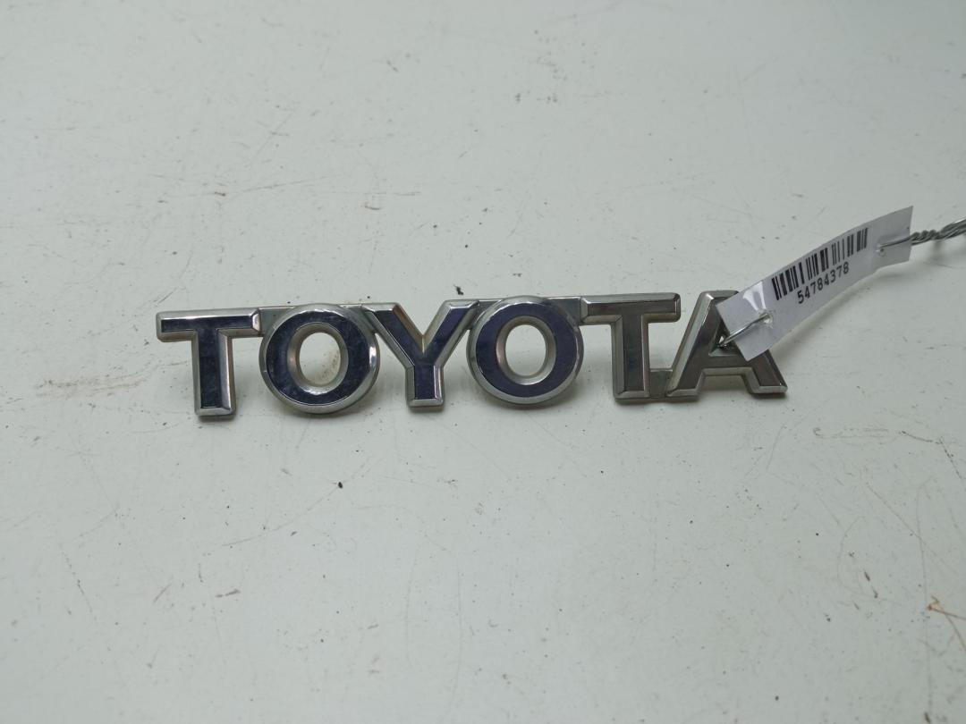 эмблема Toyota Corolla 1997, 1.3 л., бензин, МКПП, красный, хетчбэк 3 дв.