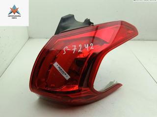 фонарь задний правый Peugeot 2008 1 поколение 2015, 1.2 л., бензин, МКПП, чёрный, внедорожник 5 дв., 9678074280