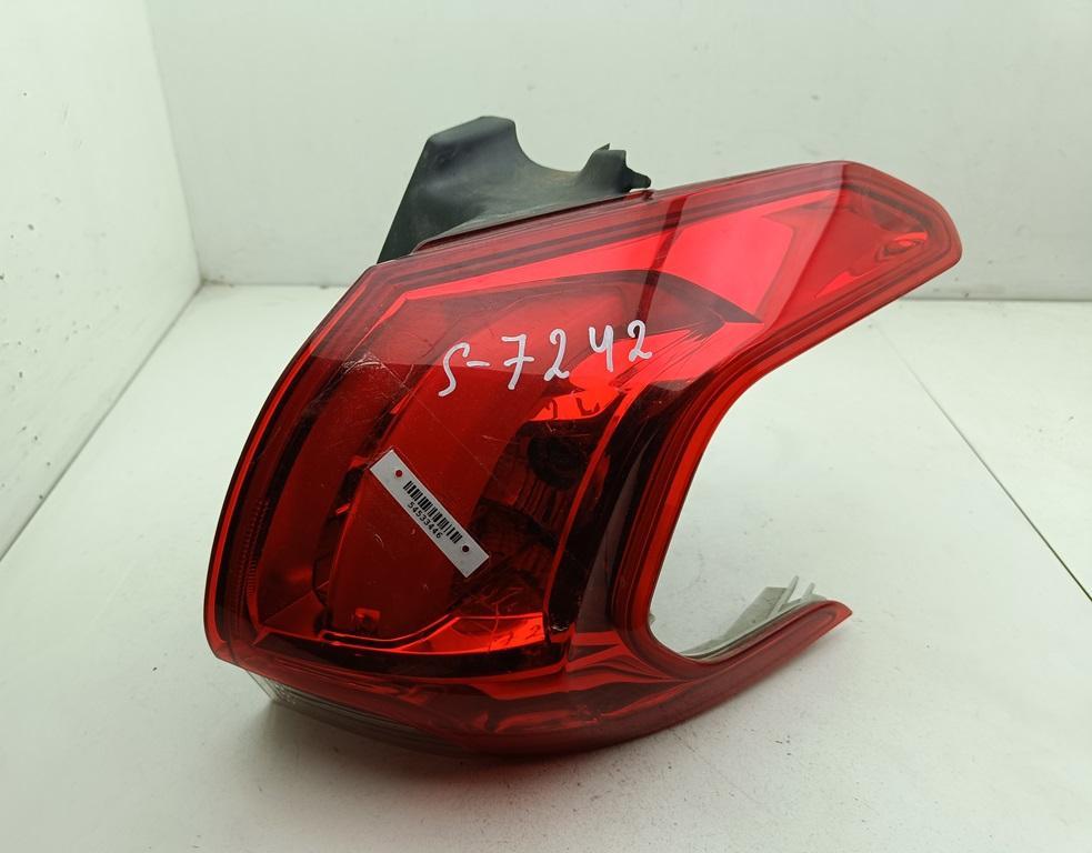 фонарь задний правый Peugeot 2008 2015, 1.2 л., бензин, МКПП, чёрный, внедорожник 5 дв., 9678074280