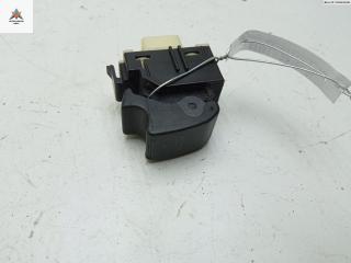 кнопка стеклоподъемника заднего правого Toyota Avensis 2 поколение (T250) 2003, 2.0 л., дизель, МКПП, зелёный, универсал, 8481005050
