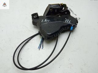 замок двери передней левой Toyota Avensis 2 поколение (T250) 2003, 2.0 л., дизель, МКПП, зелёный, универсал