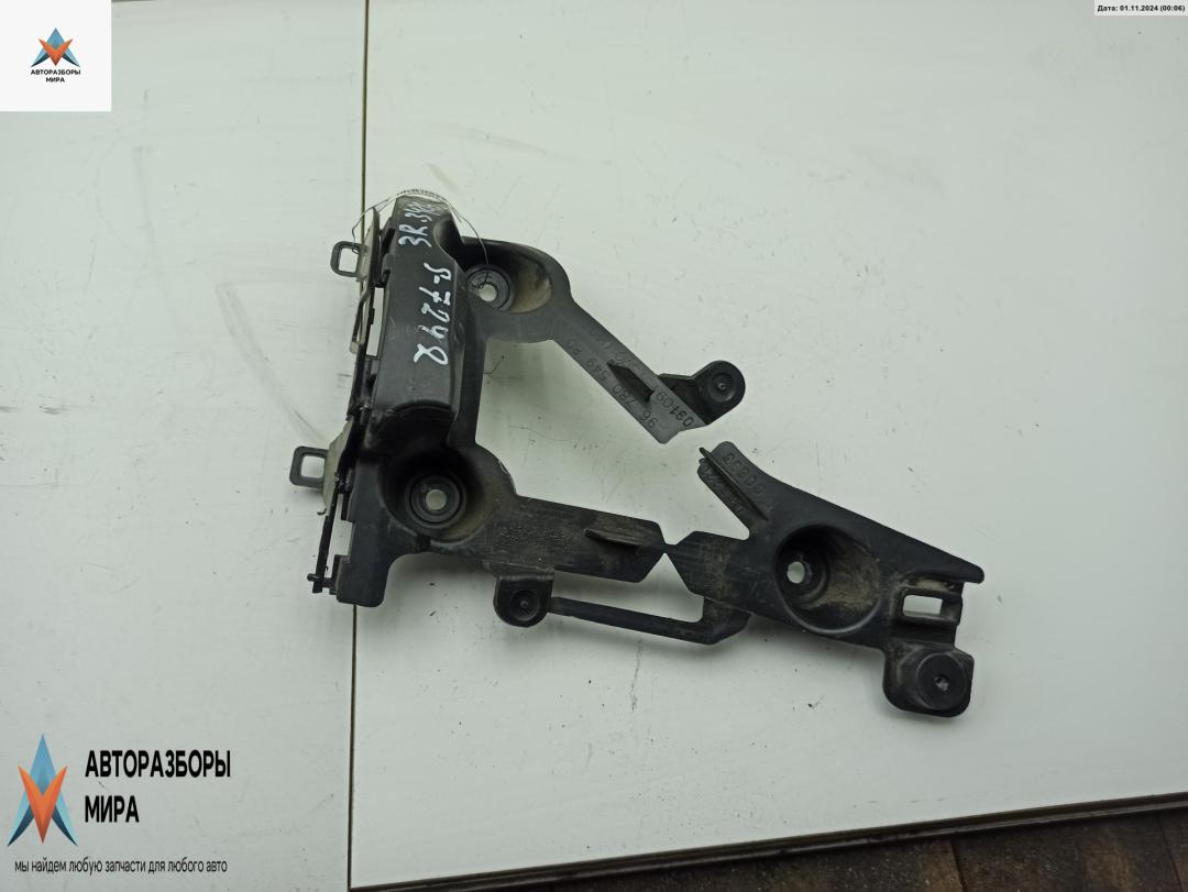 кронштейн заднего бампера Peugeot 2008 1 поколение 2015, 1.2 л., бензин, МКПП, чёрный, внедорожник 5 дв., 9678054980 - фото №1