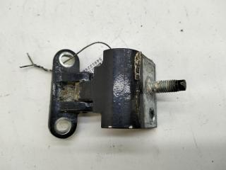 петля крышки багажника Volkswagen Passat B5 1997, чёрный, универсал, 3B9827301D