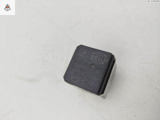 блок управления вентилятором (реле) Opel Zafira 2 поколение (B) 2005, 1.9 л., дизель, МКПП, серый, минивэн, 13171831