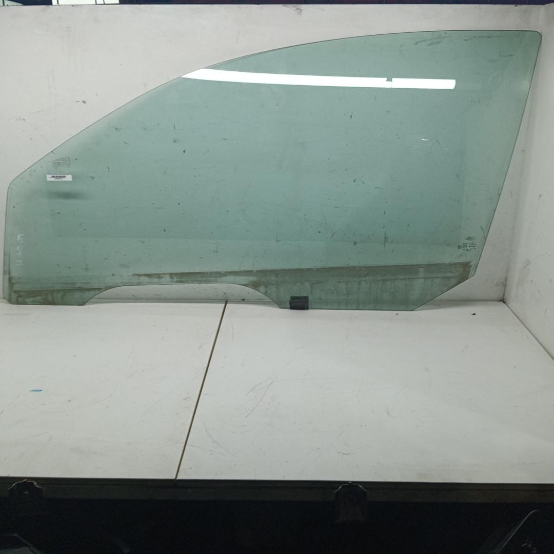 стекло двери передней левой Ford Focus I 2001, 1.6 л., i, бензин, МКПП, серый, хетчбэк 3 дв., AS2