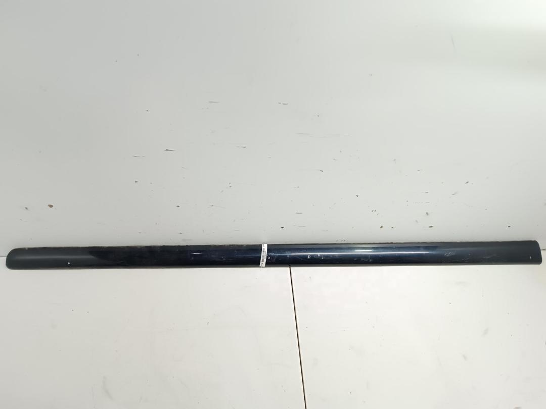 молдинг двери передней правой Mercedes-Benz M-Class ML W163 2002, 4.0 л., дизель, АКПП, зелёный, внедорожник 5 дв., 1636900262