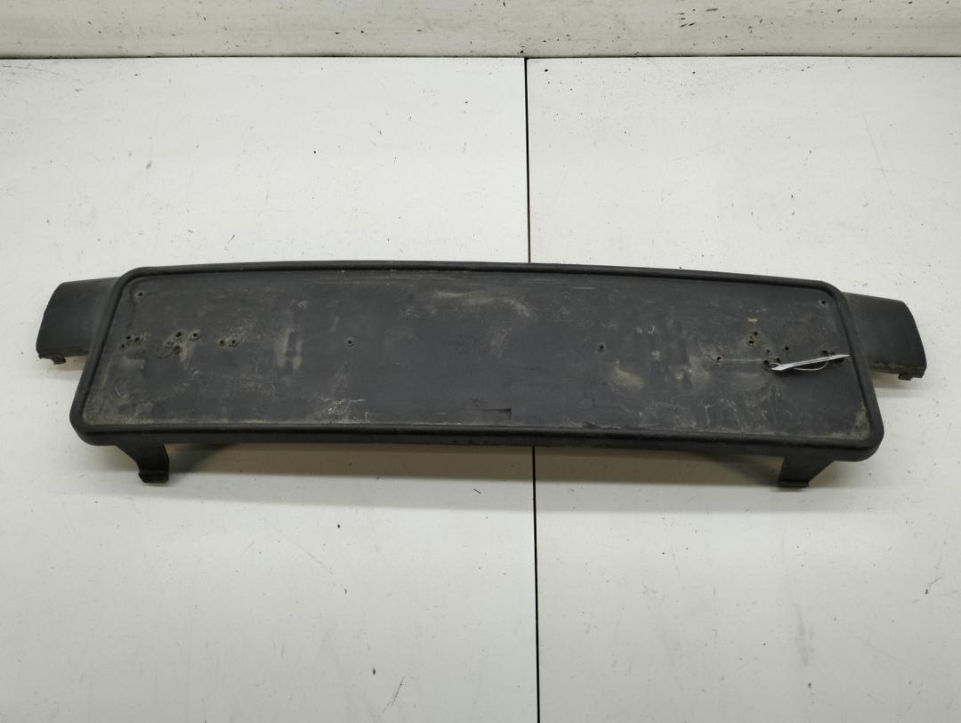 бленда Volkswagen Passat B5 1998, 1.6 л., бензин, МКПП, красный, универсал, 3B0807719