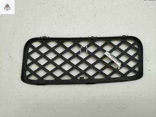заглушка (решетка) в бампер Volkswagen Touareg 1 поколение 2006, 3.0 л., дизель, АКПП, чёрный, внедорожник 5 дв., 7L6853677